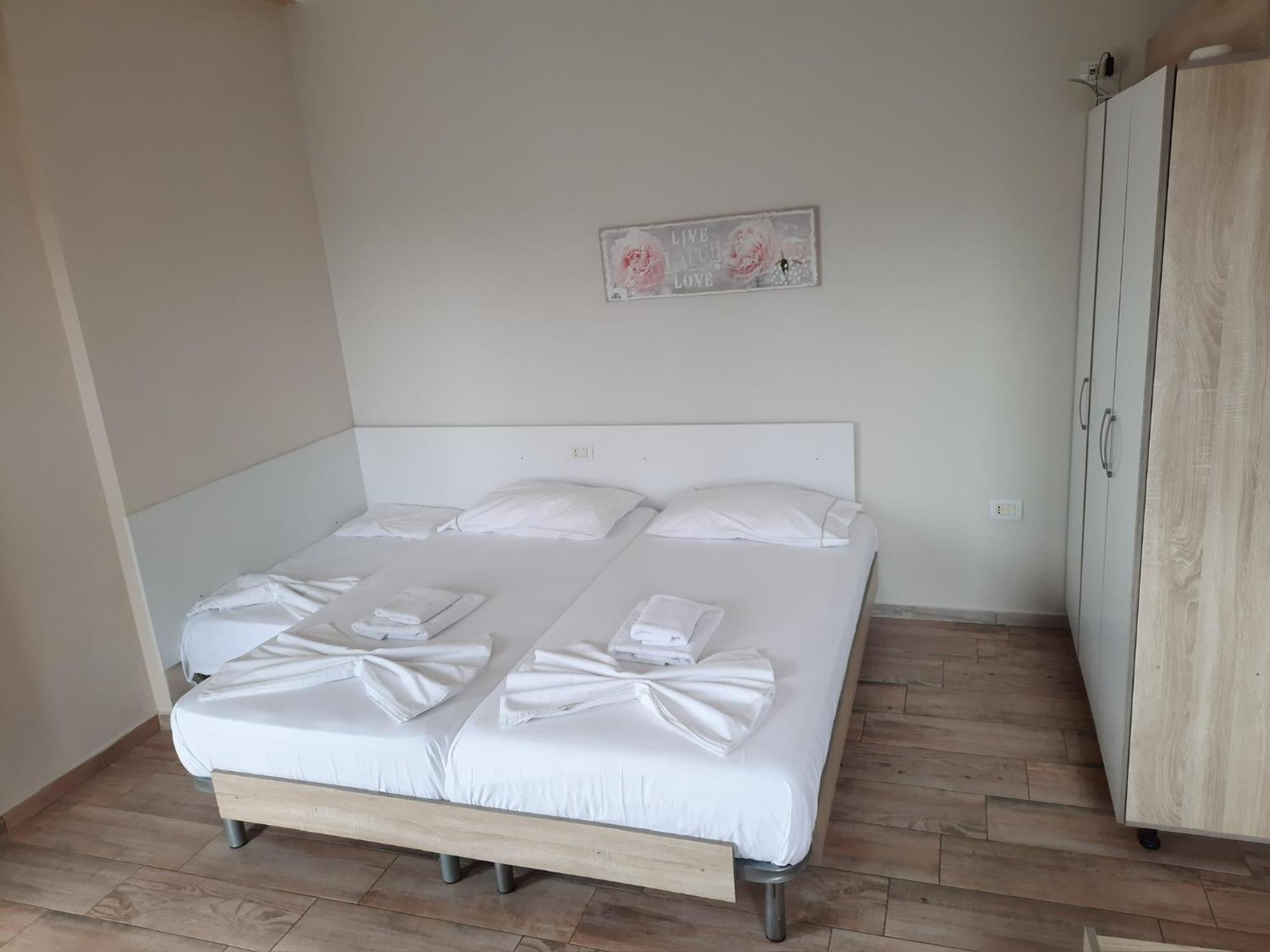 Disy Apartments Vlora Kültér fotó